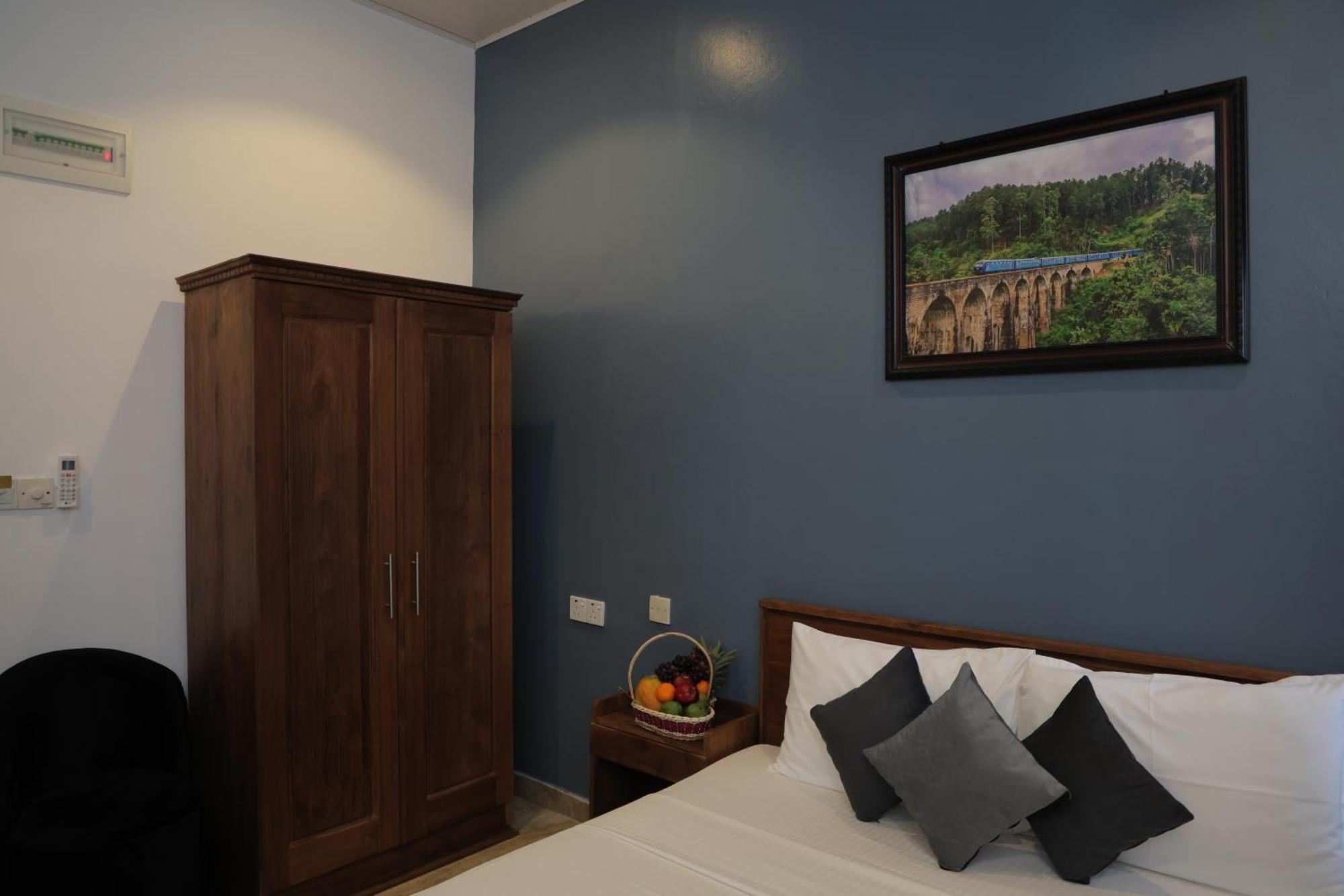 Pearl Island Inn 贾夫纳 外观 照片
